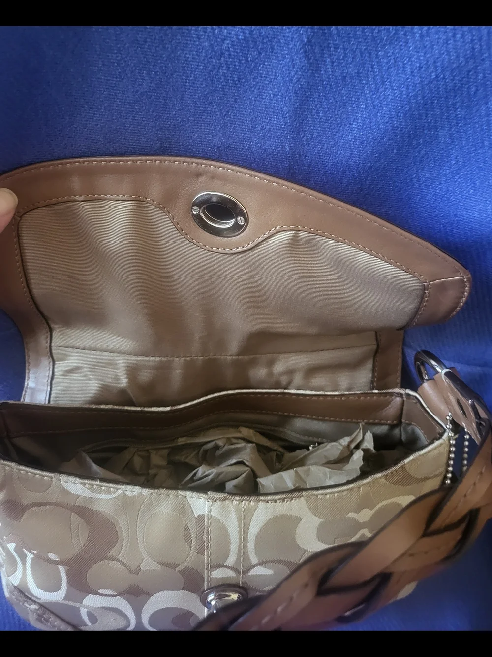 Coach Signature Canvas Brown Shoulder Bag with Matching Wallet - Picture 7 of 16